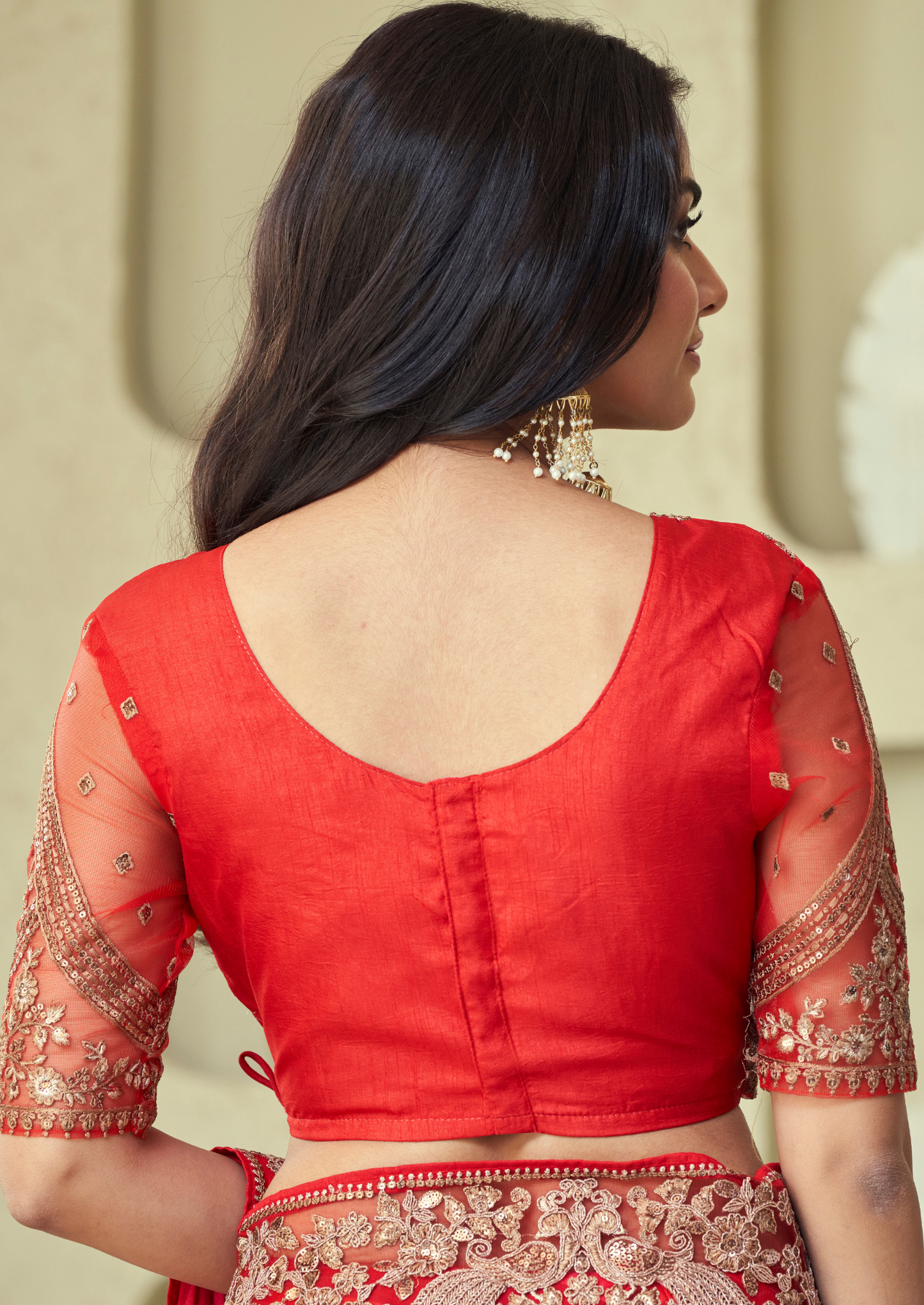 Red Glorious Silk Saree With Embroidery Work