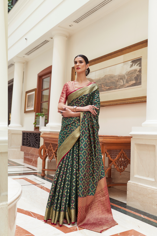 Seaweed Green Exquisite Patola Silk Saree with Handloom Weaving