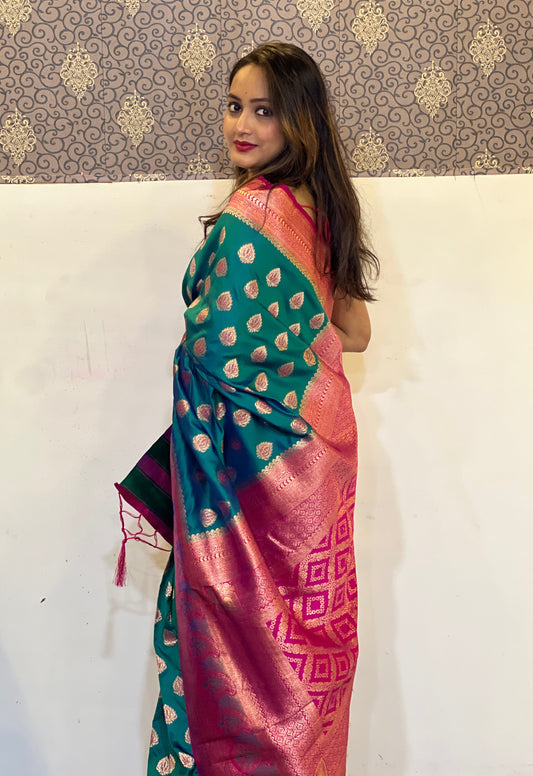 Green Pink Soft Silk Contrast Zari Woven Saree