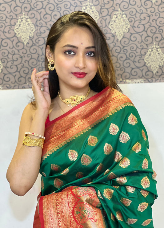 Green Soft Silk Contrast Zari Woven Saree