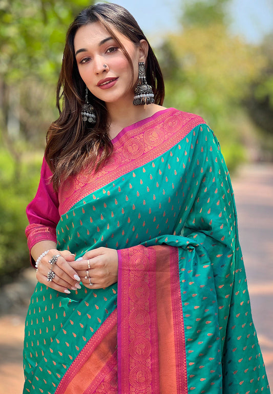 Green Contrast 1000 Butti Zari Woven Paithani Silk Saree