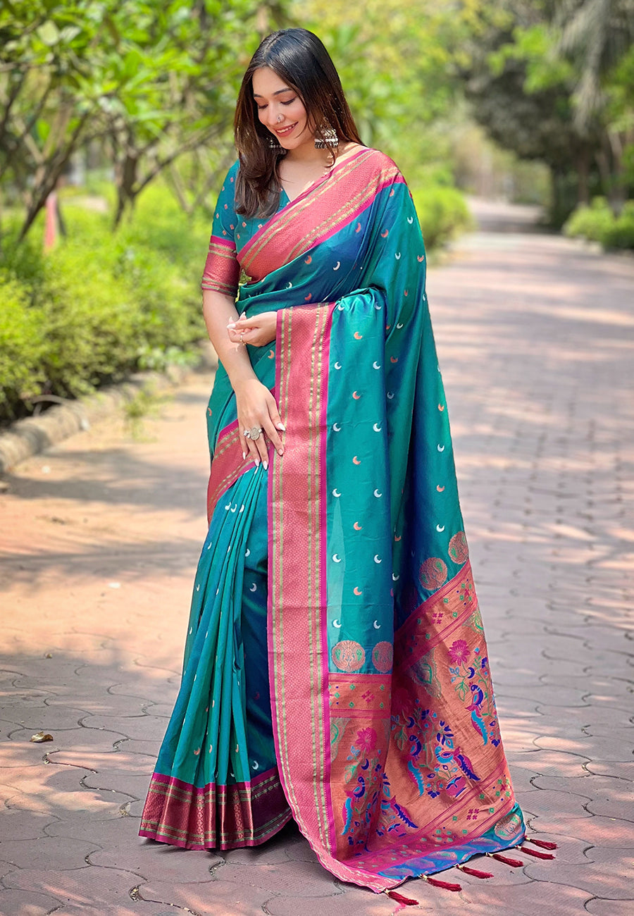 Green Contrast Zari Woven Chaand Yeola Paithani Silk Saree